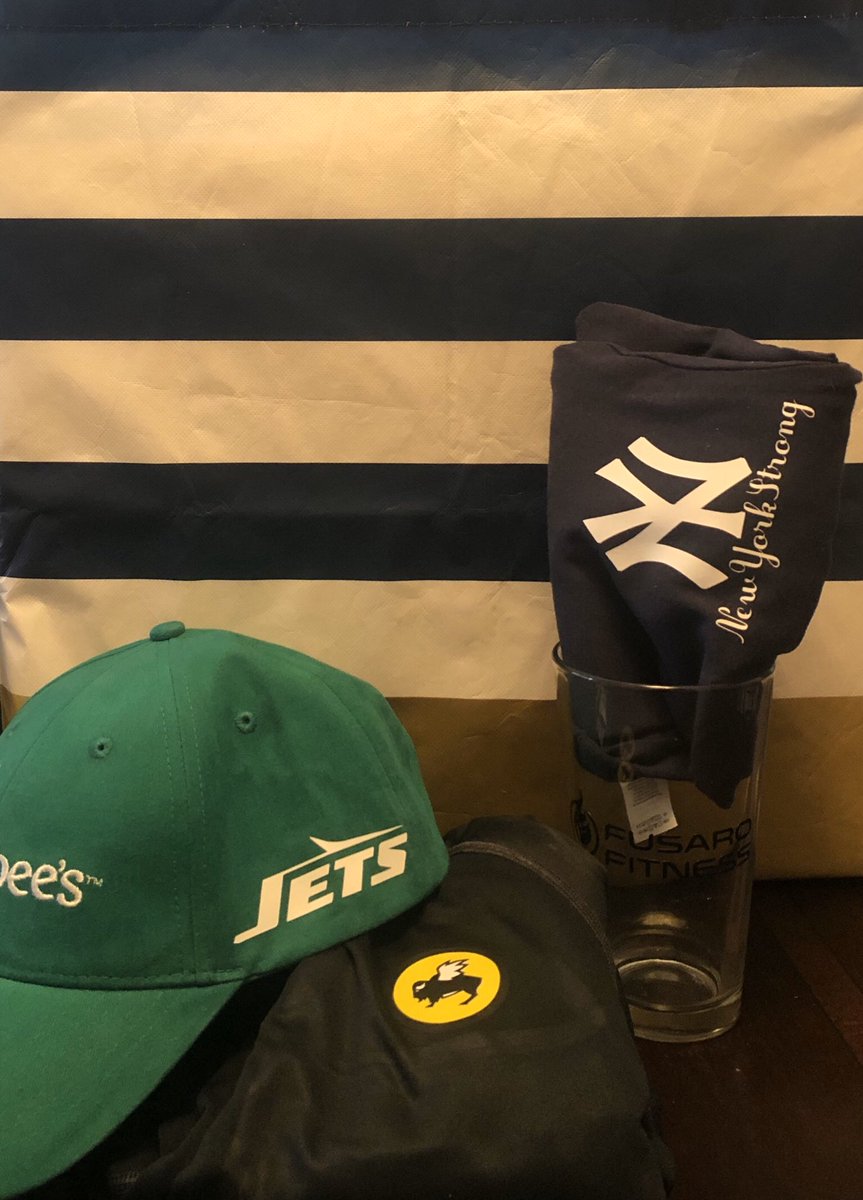 TaylorrDonnell's tweet image. Kept myself busy today #Applebee’s #BWW #FusaroFitness #NYY