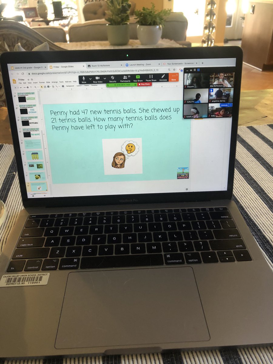 ellamcp92's tweet photo. Virtual learning isn’t going to stop room 13 from being problem solvers. So impressed with these mathematicians today. @NarancaMustangs @cvusd_math @CajonValleyUSD https://t.co/urtGMiuZ1T