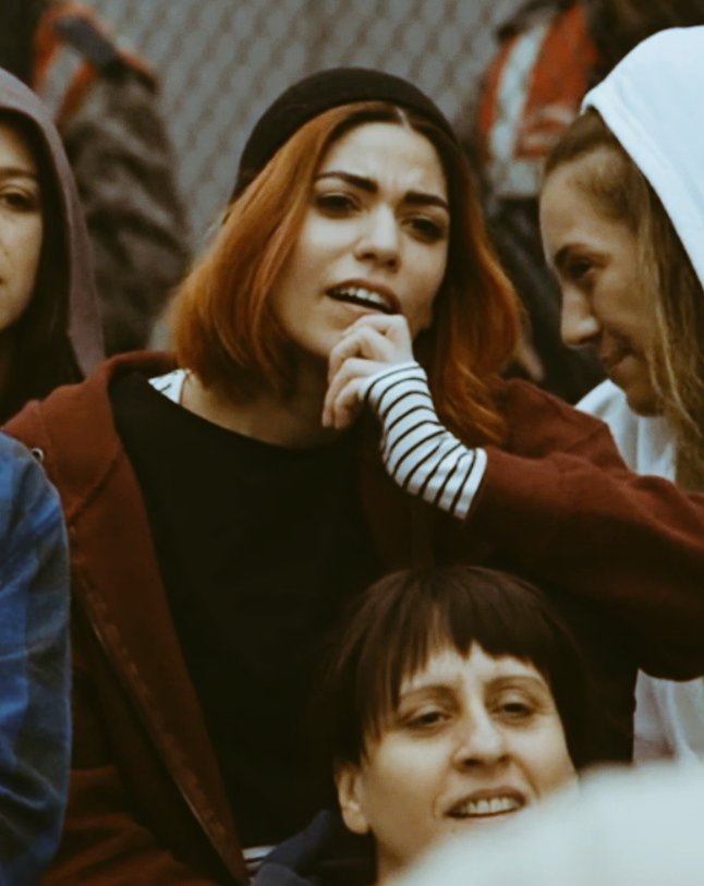 Azra kaya looks&outfits,a thread  #avlu  #cerenmoray