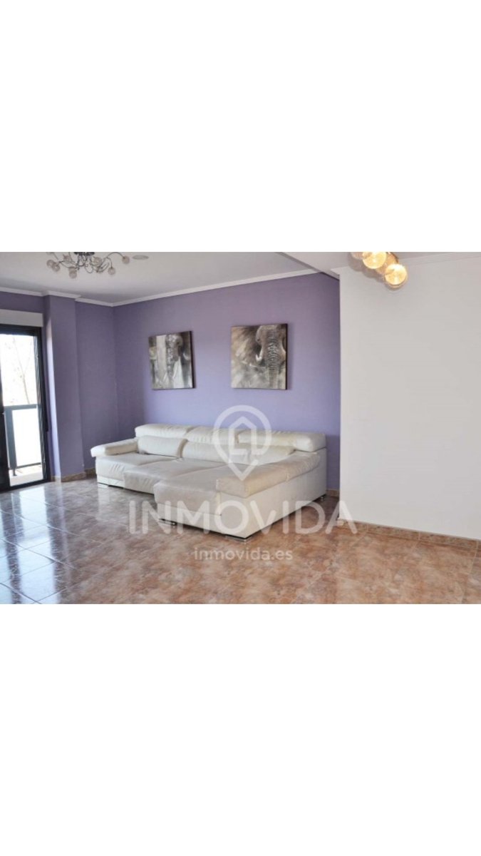 ¿No os encantaría tener zonas comunes y piscina? Os enseñamos esta vivienda en #venta en #xativa de 3 habitaciones, 2 baños, 126m2, #garaje y #trastero.  #yomequedoencasa #inmobiliaria 
inmovida.es/listings/vivie…