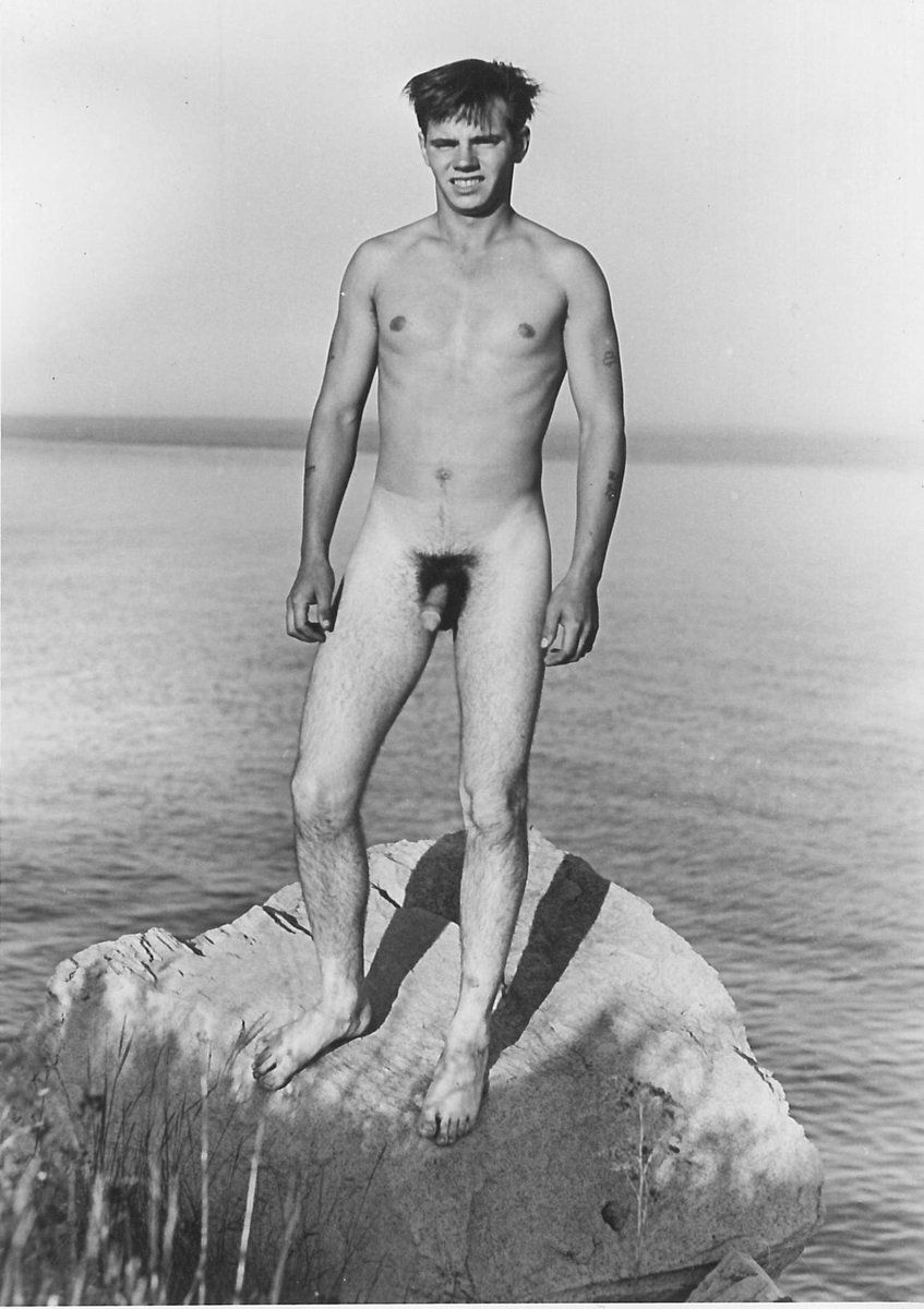 creatureblackl1's tweet photo. Davis Danby [Photos by Frank Borck, attributed to B.D.R. aka BDR] Toronto, 1969 or earlier #davisdanby #frankborck #bdrstudio #vintagemen https://t.co/e9PtbUPBxI
