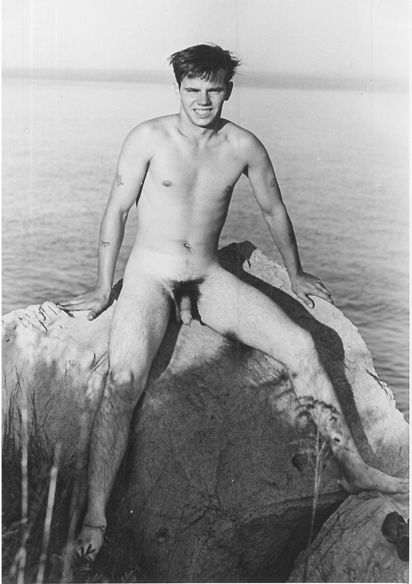 creatureblackl1's tweet photo. Davis Danby [Photos by Frank Borck, attributed to B.D.R. aka BDR] Toronto, 1969 or earlier #davisdanby #frankborck #bdrstudio #vintagemen https://t.co/e9PtbUPBxI