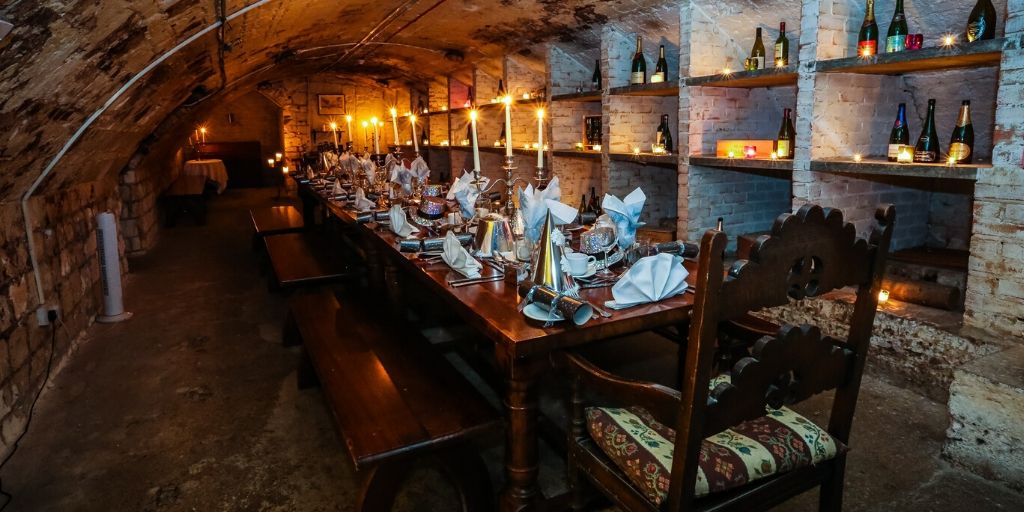 MeetBeyondLDN's tweet photo. Next stop on @palifemag famtrip is memorable #privatedining experience in the intriguing cellars of The Old Ship Hotel, Brighton. Dating back to 1559 and with a story rich in smuggling history it offers unique and intimate backdrop for up to 28. #uniquediningexperience https://t.co/KXhaVTLXJw