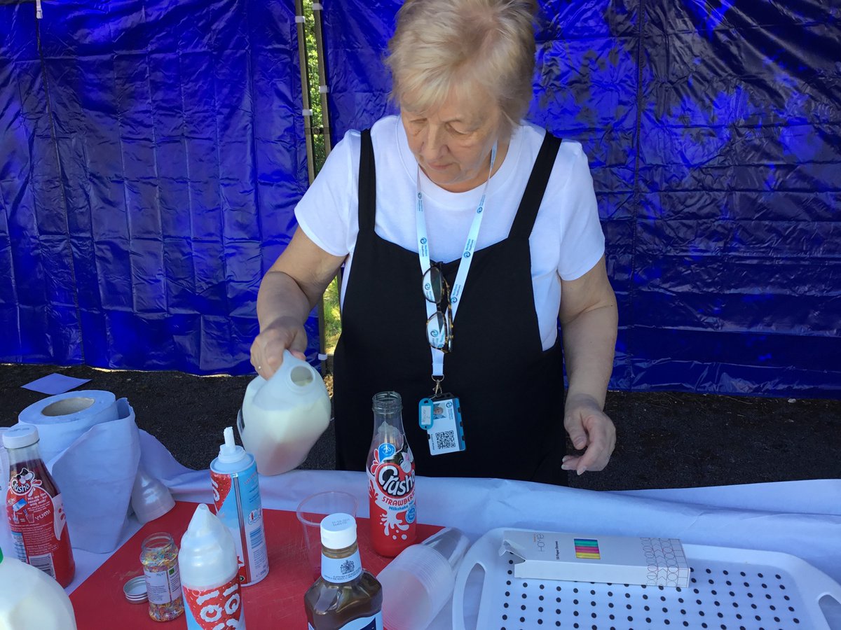 NHC_MarySeacole's tweet photo. Friday sunshine calls for hotdogs and milkshakes #whippedcream #summer2020 https://t.co/EyqLRHvEtd