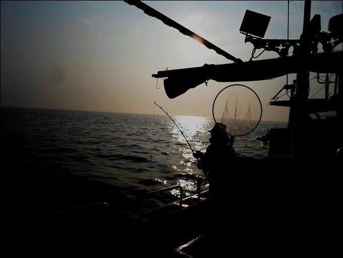 In 2016, Jin family went fishing & OP said Jin was very sweet to his family