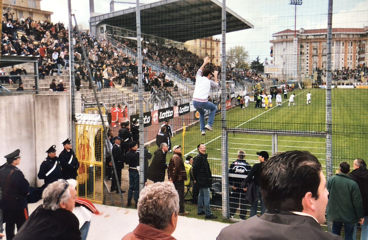 janedwilliams's tweet photo. This tourney did not provide AR’s, so each team had to provide one. I was the lucky one and I quickly learned how to say offside in Italian while the 3 local fans yelled at me 😆. And also got to see the true passion from supporters at the Treviso v Livorno Serie B match. https://t.co/pqMiaV8QIy