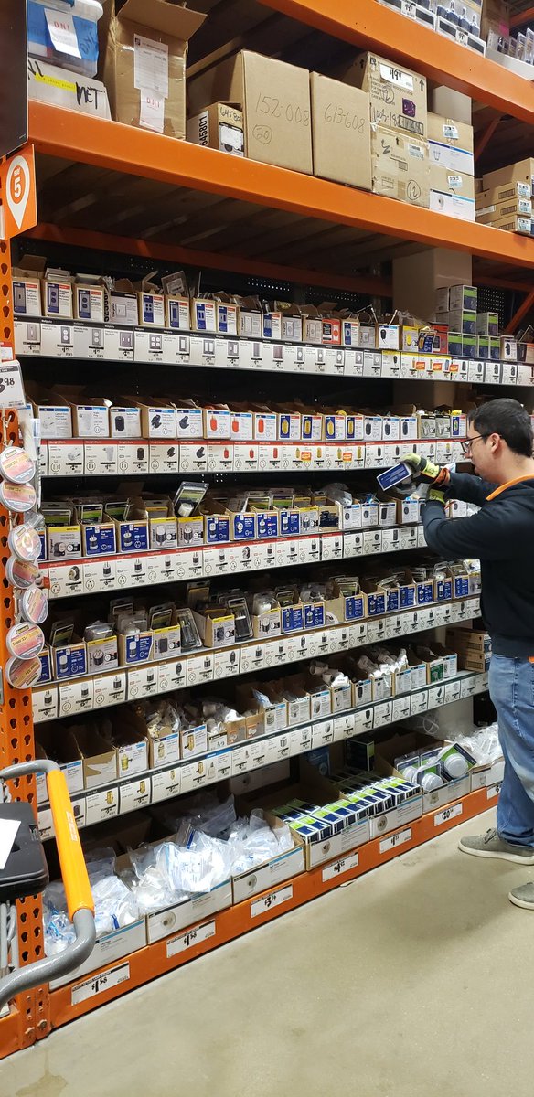 A shout out to Michael Citrano and his HD #1952 team. Thank you for the continued support with packing down and decontaminating the bays! Larry Dodosn <a href="/PDub424/">Patrick Ward</a> <a href="/TinaLeviton/">Tina Shaver</a>