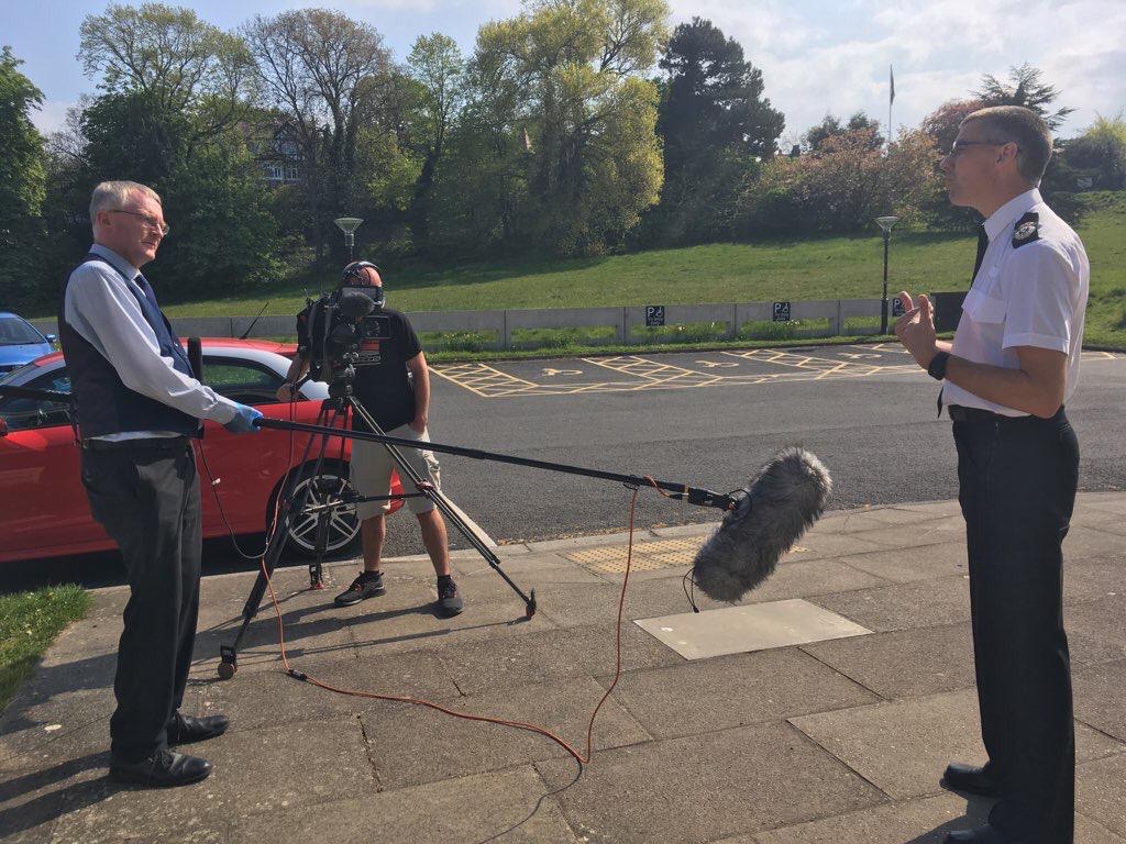 We have just issued a press release 👇 with our <a href="/BetsiCadwaladr/">Betsi Cadwaladr</a> colleagues, urging the public to continue to adhere to the ongoing restrictions to help slow the spread of #Covid19

Our @NWPCCFoulkes has also been interviewed by <a href="/BBCWalesNews/">BBC Wales News</a> Watch later!

north-wales.police.uk/news-and-appea…