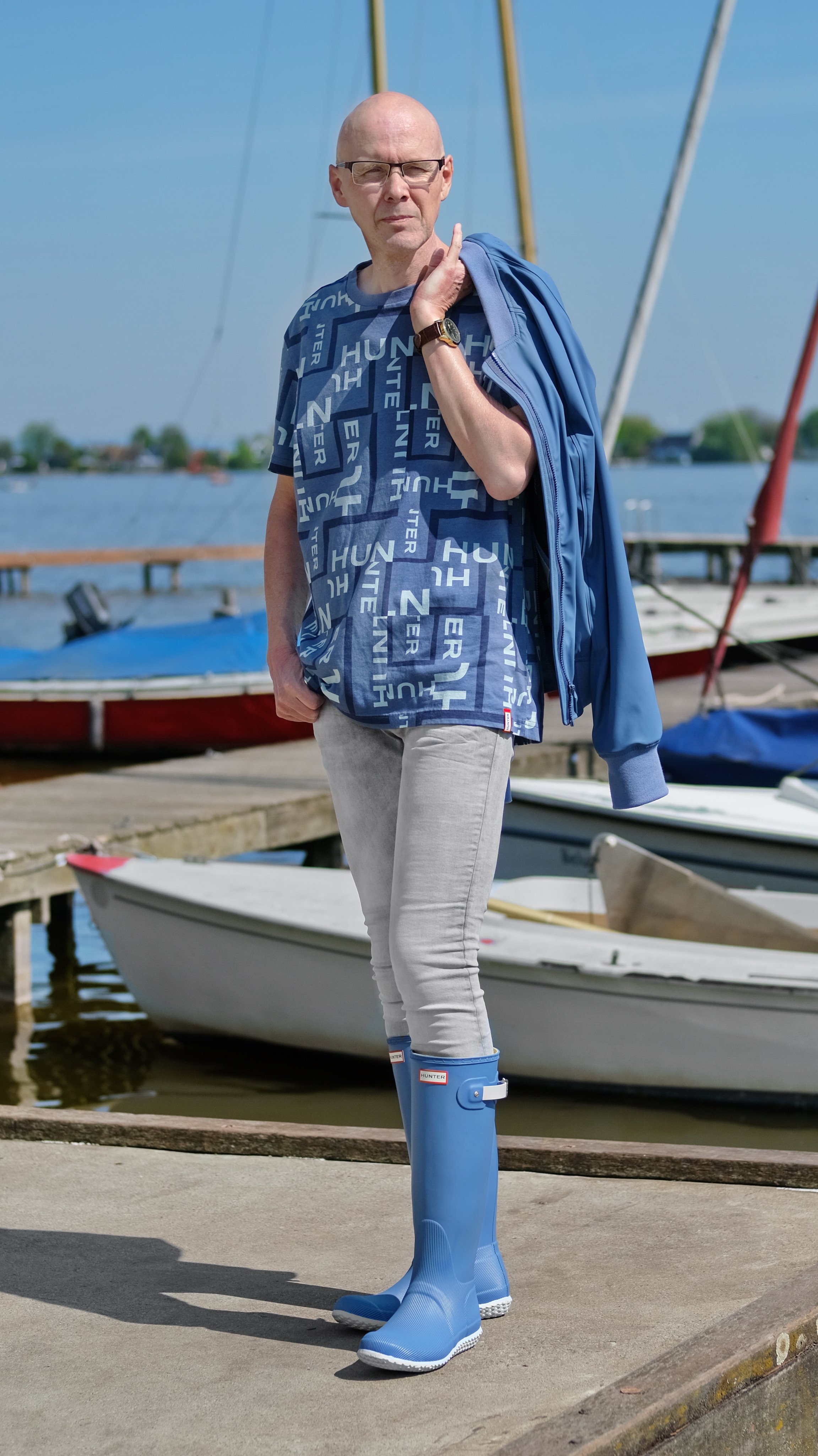 John na platform X My new Hunter Gill Wave Blue outfit at a nature reserve pond called Reeuwijkse Plassen HunterBoots Hunter Boots Wellies Wellingtonboots Original Tall Calendar Sole Gill Wave
