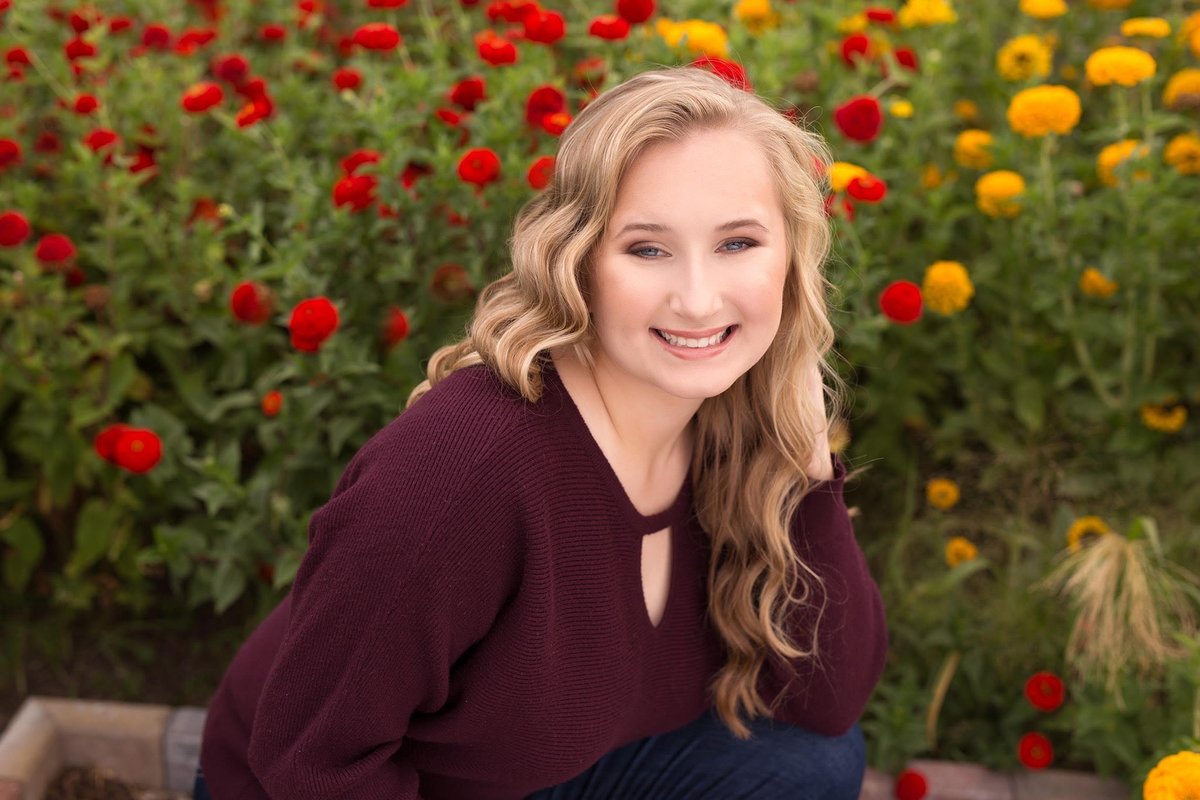 LCSPilgrims's tweet photo. Madison Carter - Tennis
"Madi is a very hard worker and remains focused on her goals. She will be successful in anything she applies her mind to in life. We wish her the best!" -Coaches Dave Carter &amp; Ashley Stockwell #Philippians1:6 #LCS_SeniorAthletes https://t.co/gWGnuX8T06 https://t.co/8DiD1LMlYd
