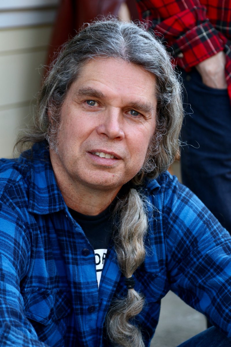 Ted Z and the Wranglers welcomes Rob Roach to the band.  Rob is a talented musician who has been playing Bass since the Ford administration.  He is originally from N.Y,  and has played on 4 continents.  Welcome Rob!