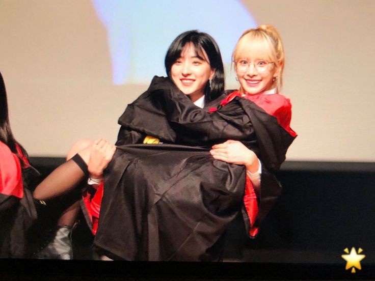 eunseo carrying cute babies; a thread