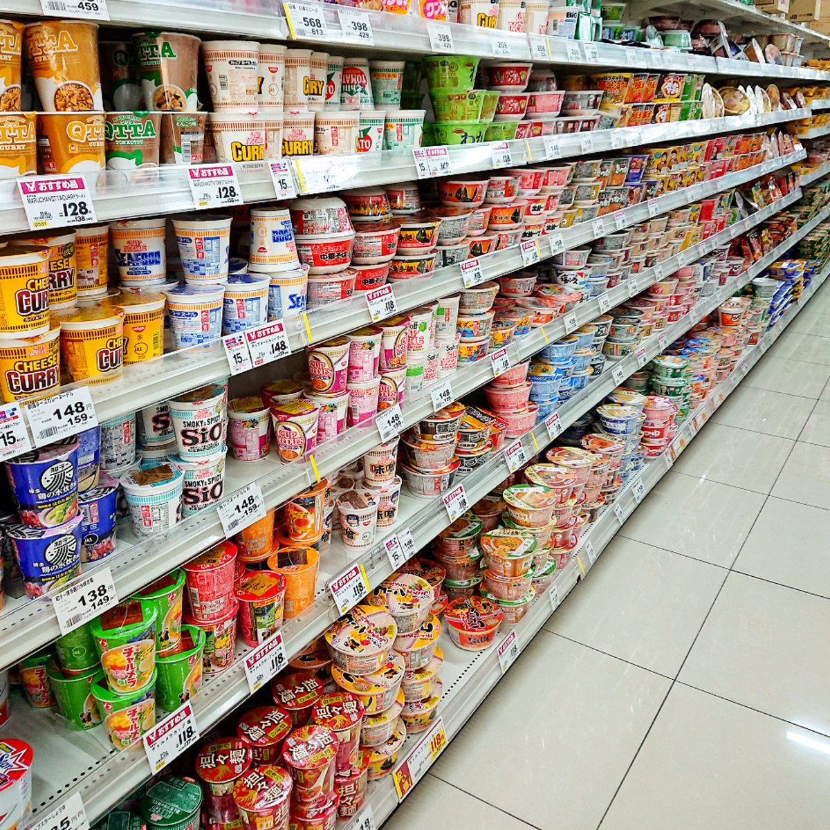 RamenDesu's tweet photo. Browsing....🤤

#japaneseramen #japanesenoodle #instantnoodle #instantramen #ramenislife https://t.co/T3nGXpW8Pr