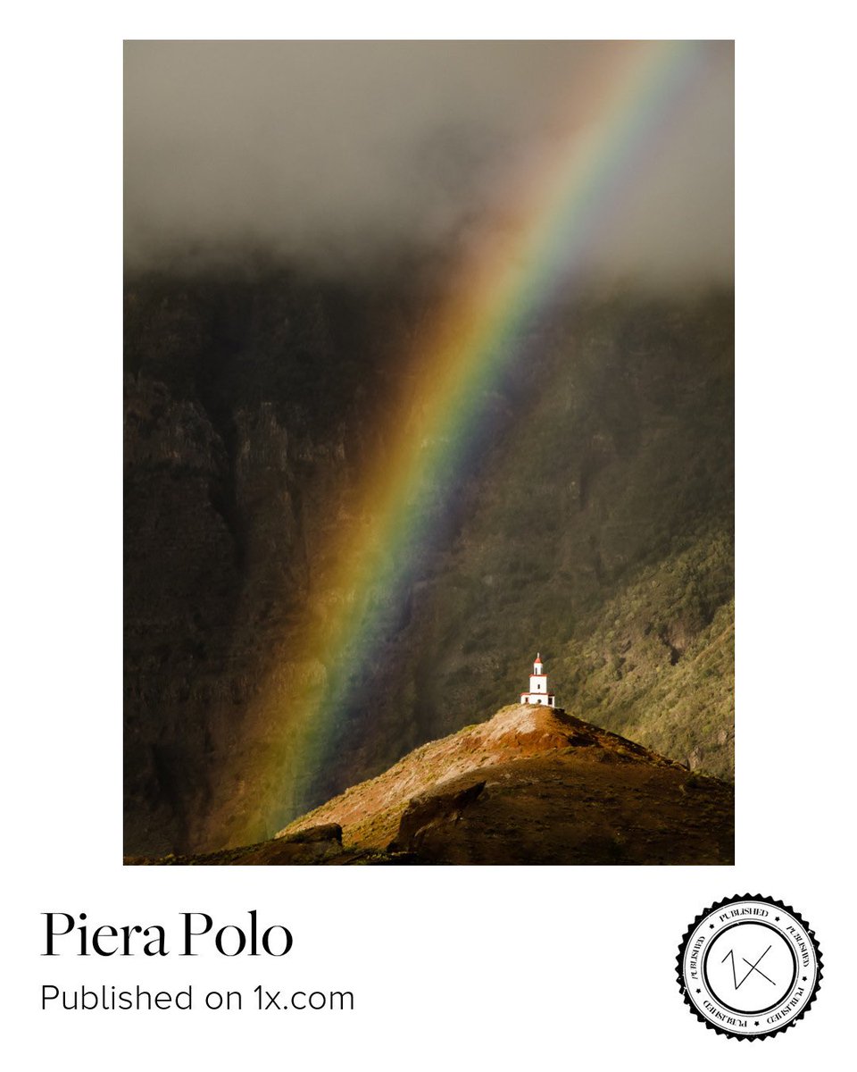 Pierah71's tweet photo. Ha sido publicada mi foto del magnífico arcoíris en la montaña Joapira, por fin El Hierro en la pagina principal de 1x @1x_com  #ElHierro #islascanarias @ElHierroTurismo @canarias_es 
https://t.co/aVBDxawEcy https://t.co/cEaGKBuBtJ