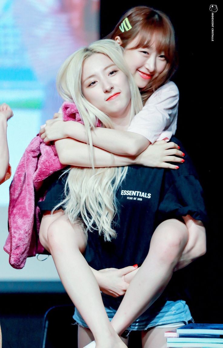 eunseo carrying cute babies; a thread