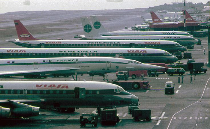 Así se veía el Aeropuerto Internacional de Maiquetía un día cualquiera en la década de los 70, se podía ver desde la terraza externa que daba hacia la pista...