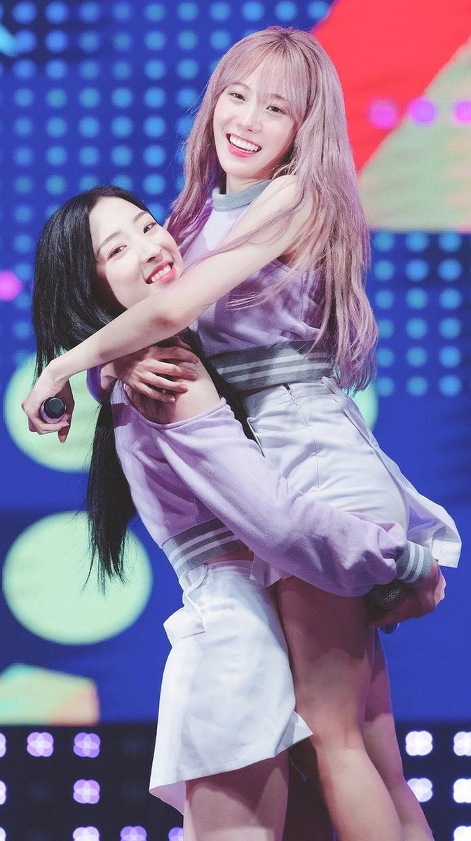 eunseo carrying cute babies; a thread