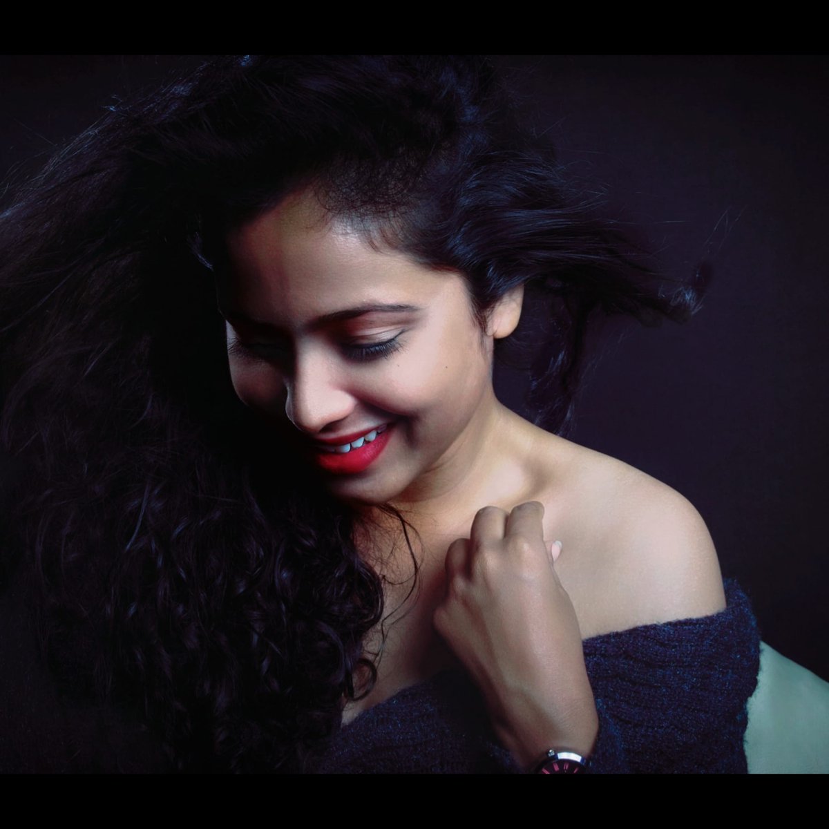 She had started loving darkness and more now... for it was in the dark that the darkness of her life was more visible ❤️

Cause she understands that the dark can't shine without darkness..📍💌

Now she loving herself more than anything ❤️❤️

.

Pc:<a href="/g_vigneshwaran_/">Vigneshwaran Ganesan</a>
.
.
#love