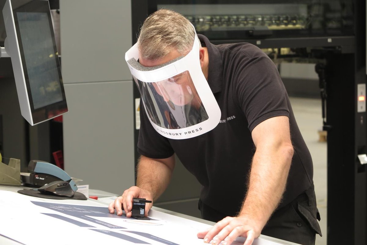 positiveinprint's tweet photo. In response to the PPE shortage, @KingsburyPress have been developing and printing eco friendly SmartVisor Face Shields. Between 500,000 to 1,000,000 units are being made per week, printed with vegetable ink and made with 80% less plastic than standard visors. https://t.co/BaMkawym10