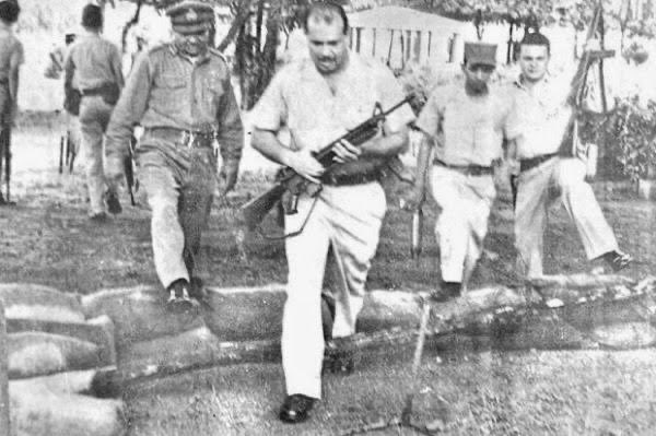 Gloria eterna a los héroes de la Revolución de Abril, a sus combatientes; ejemplo de patriotismo, de valentía y arrojo del pueblo dominicano, que ha decidido por siempre ser libre e independiente de toda potencia extranjera, como lo soñó Juan Pablo Duarte. Loor a nuestros héroes!