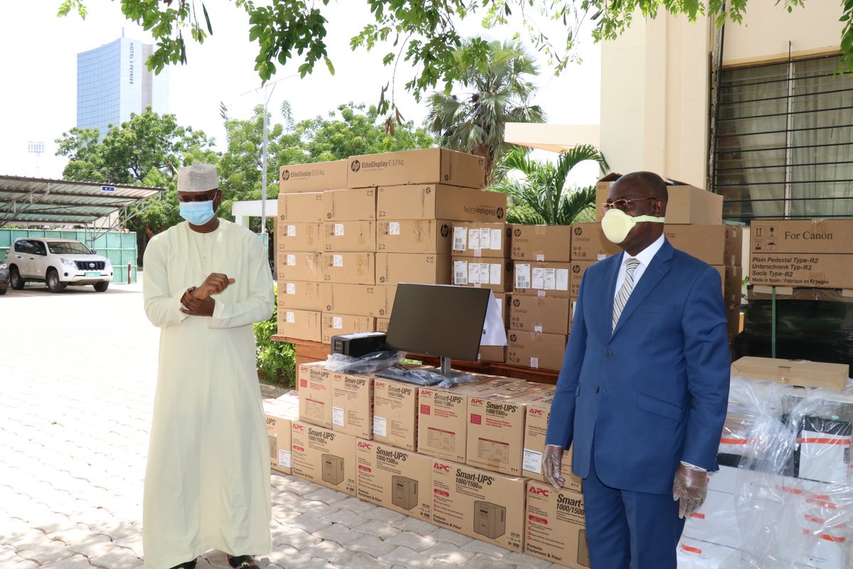 Un important lot de matériels informatiques à été offert ce vendredi 24/04/2020 par le <a href="/PnudTogo/">Pnud Togo</a> au <a href="/MERF_Togo/">MERF TOGO</a>. Un appui institutionnel pour accompagner ce département du <a href="/GouvTg/">Gouvernement Togolais/Togolese Government</a> à + d'efficience &amp; d'efficacité ds la gestion de l' environnement &amp; #ClimateChange au <a href="/TogoOfficiel/">République Togolaise</a>.