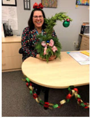 Mrs_Jeffries's tweet photo. Itβs Throwback Thursday Monsignor JE Ronan! This staff member sure is a lot of fun. How does she help you at school? #throwbackthursday @SMCDSB_MRO #OfficeAdministrators https://t.co/g51KPlh185