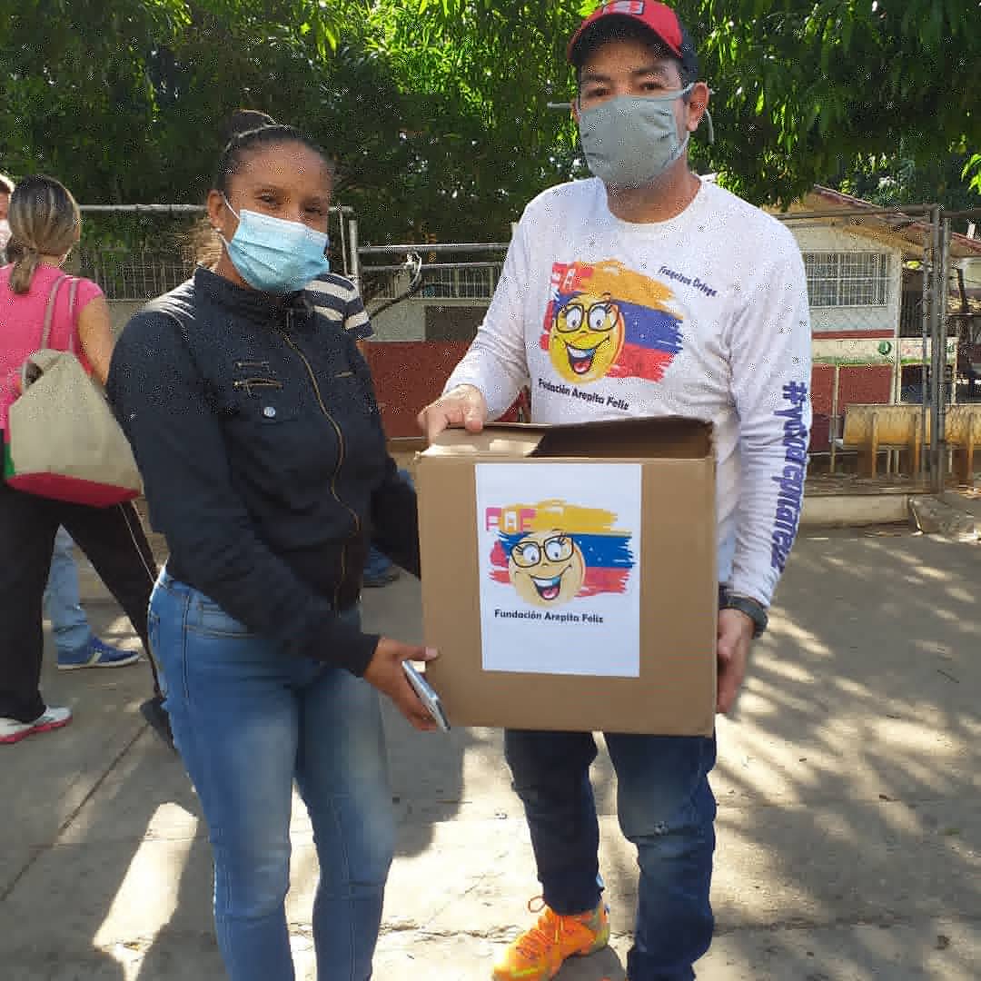 arepita_feliz's tweet photo. ¡Misión Cumplida!

Hoy nuestra jornada comenzó con la elaboración de 82 arepitas rellenas mucho amor, dedicacion y sacrificio para los niños hospitalizados en la #CHET
Gracias a la colaboración de muchas personas que han confiado en nuestra labor

#Carabobo #Valencia #24Abril https://t.co/H5DwnqyRXY