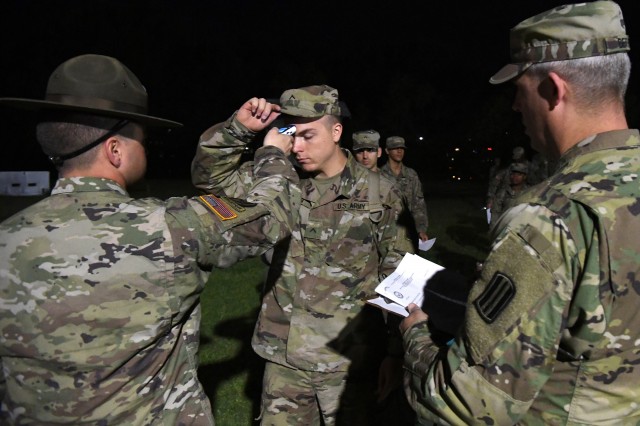 USArmyReserve's tweet photo. #COVID19 testing being ramped up Army-wide: https://t.co/66pIOSikH9 https://t.co/PeTOrKX5SL