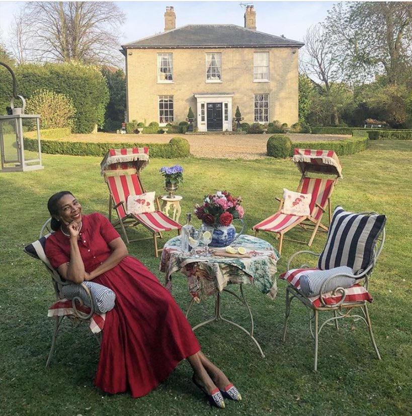 This sweet auntie is living my countryside dream