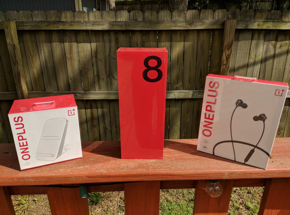 GMorrisLR's tweet photo. WooHoo!
I'm super excited to be one of the first people to check out @OnePlus_USA's #OnePlus8Pro phone, wireless charger and earbuds! It's also time to try out @NevilleRay's @TMobile's 5G!
I'll be posting below about my #OnePlus8SeriesExperience!
#neversettle https://t.co/jCxTqkuyjt