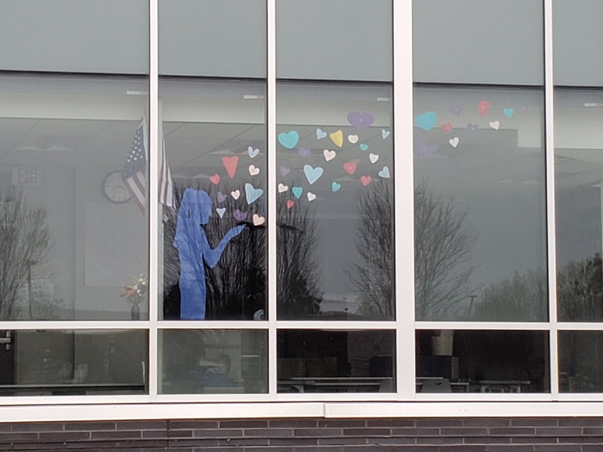 mcalladlt's tweet photo. Our child care staff and students @CenterviewElem1 wanted to send #SLPPantherProud some 🥰💕! I so appreciate the efforts of SLP staff on the front lines with the kids that support our parents and families fighting this virus. #together #partnership #WeGotThis https://t.co/XN79gkprt9