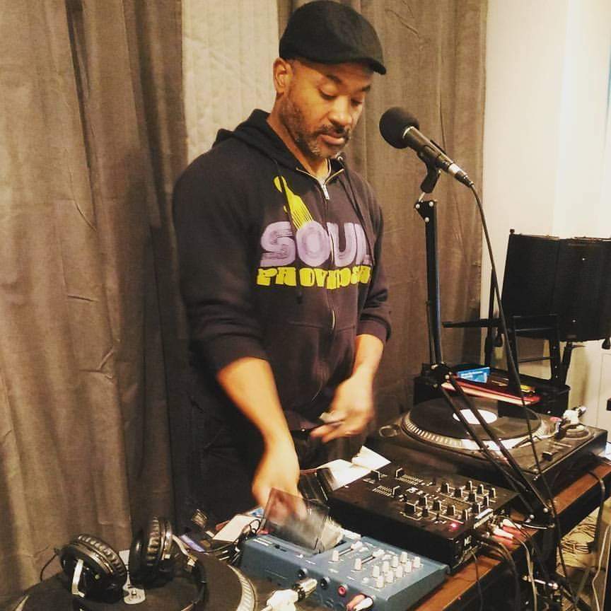 BondfireRadio's tweet photo. Pop Champagne it's FRIDAY πΎπ₯ on https://t.co/cmU7NoHbWC:
.
1130am EST - #FRIDAYFEELING w/ @themusicsuper!
.
130pm - #DOLOPRESENTS 50th EP LIVE mix w/ @discdolo!
.
3pm - Am I The Asshole Game Show w/ @tastykeish!
.
830pm - a LIVE edition of @bsots with Macedonia https://t.co/xvl7F6pcgH