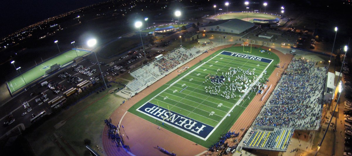 FrenshipSports's tweet photo. Tonight at 8:30pm, the @FrenshipHS Athletic Complex will be lit as a sign of hope for our athletes, our families, and #FrenshipNation. We mourn what we've lost but can remember fondly together and look towards future victories on our fields, courts, and pitches. #RemoteTigers https://t.co/swrWFYHF4P