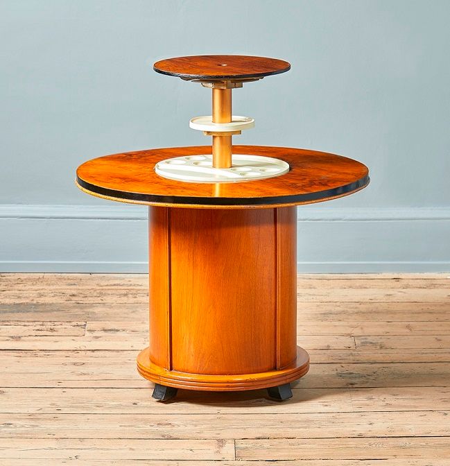 loveantiques's tweet image. Ready for the weekend? Get ready with this 1930&apos;s Art Deco Pop-Up Drinks Table, for sale from Augustus Brandt Antiques: buff.ly/3aGz3tK
#artdeco #artdecodrinkstable #drinkstable #buyartdeco #loveantiques