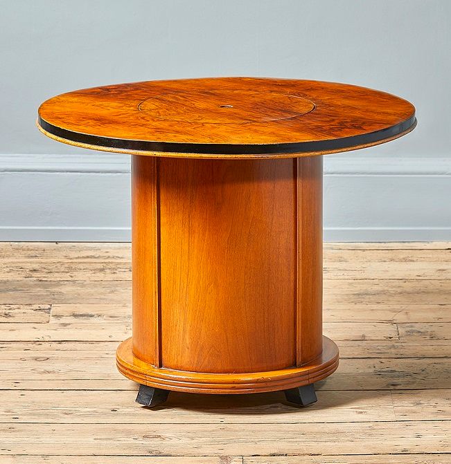 loveantiques's tweet image. Ready for the weekend? Get ready with this 1930&apos;s Art Deco Pop-Up Drinks Table, for sale from Augustus Brandt Antiques: buff.ly/3aGz3tK
#artdeco #artdecodrinkstable #drinkstable #buyartdeco #loveantiques