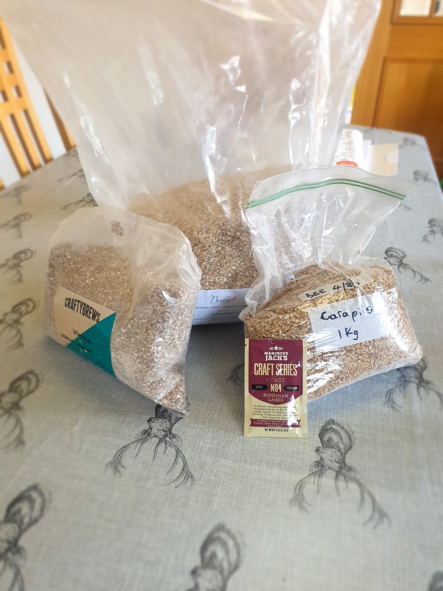 TonyCoulson10's tweet photo. #brewday why drink mediocre mass produced lager when you can craft your own quality brews #homebrew #homebrewing #scottishcraftbeer #iampunk #instabeer #speidelsbraumeister #brewingthroughcorona https://t.co/FFnwfKoGwU