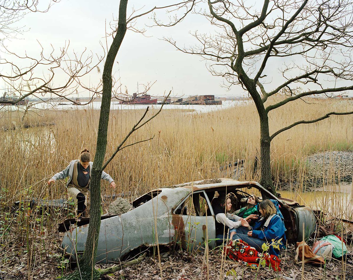 aperturefnd's tweet image. This weekend watch live talks with Justine Kurland, Paul Mpagi Sepuya, Sara Cwynar, Aperture Creative Director Lesley A. Martin, and more in @VrtlAssembly's weekend-long programming. For full details and to register, see: virtual-assembly.com