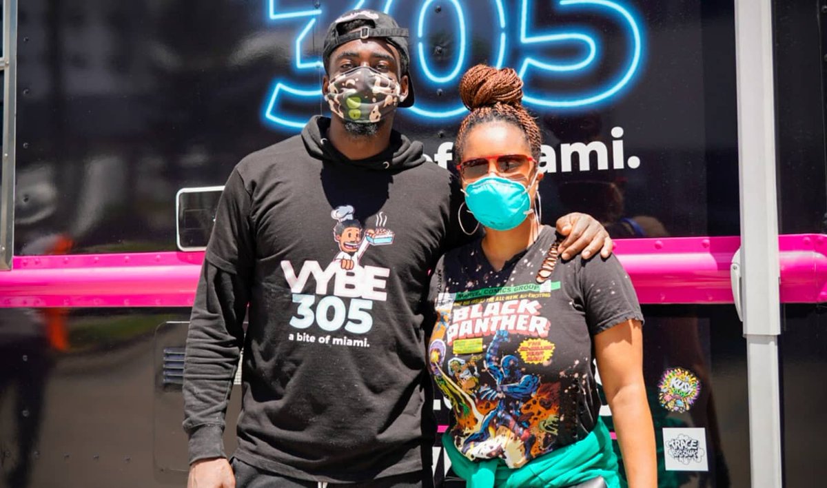 D_Rolle's tweet photo. #FrontLineHeroes Delivered food @KeenH2O and masks to doctors &amp; nurses at @JacksonHealth in #Miami with @kayvonwebster. #ThankYou #SETAssist #SETCares https://t.co/Bb0KsdwgUj