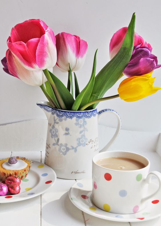 Oskar03535039's tweet photo. #caffetime
#Tetime
#spring https://t.co/E7Ekgn9blg