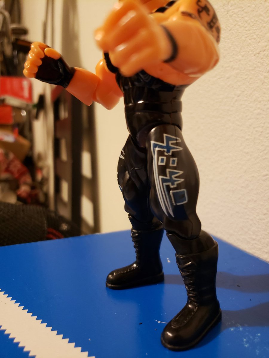 Hank503's tweet photo. For #FigureFriday I have this bootleg @ShaneHelmsCom depicting the time he stole Negro Casas El 4:40 gimmick and got chest implants?...#figlife @fullyposeable #legwork @doingthefavor @PetrusWrestling #BudgetCollecting https://t.co/4SsQKQqHbP