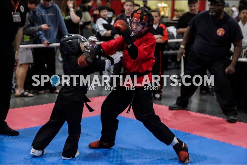 "Fear is a reaction. Courage is a decision.”~ Sir Winston Churchill 
. 
. 
.
.
📸 @sportmartialarts
#MartialArts #machomartialarts #machosparring #sportkarate #pointsparring #Karate #Taekwondo #fitnessgear #spartec #machospartec #teammacho #nofear
