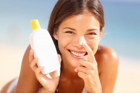 Spending a lot of time in your backyard these days? This is a healthy way to get fresh air and vitamin D from the sun. Use #sunscreen to protect your #skin from the sun's harmful rays and sun burns. ow.ly/jK4350zdFtq #SunTan #StayHealthy #podiatrist #dpm