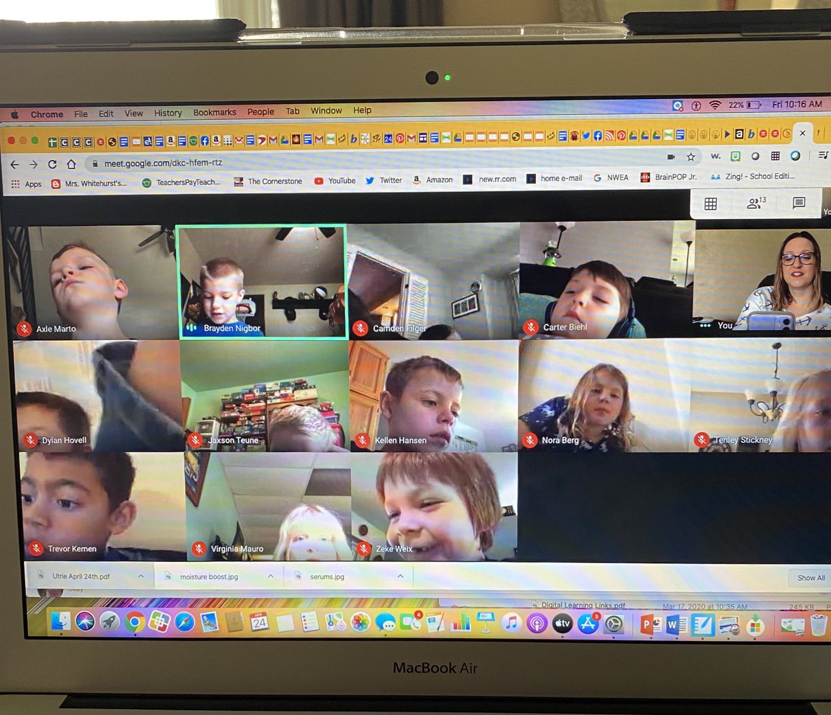 chriutri's tweet photo. Authors’ Chair Day #OpinionWriting #BH Saiors #firsties https://t.co/sYajDyqSaL