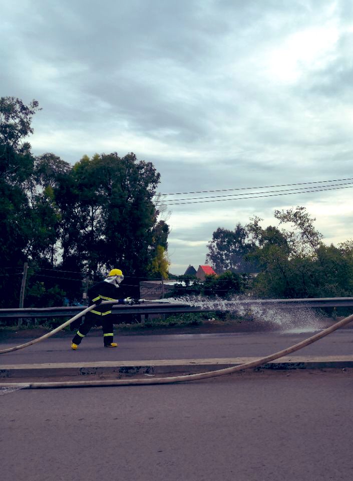 Lelise_Neme's tweet photo. #ETHIOPIA
#IPDC
#Adama_IP
#AdamaIP_Team 👏disinfecting the Adama_ city streets. @AbiyAhmedAli @melaku_alebel @ShimelisAbdisa @AregaKitessa @lia_tadesse @dereje_dugumaMD @AbebeAbebayehu https://t.co/W05hreW2bX