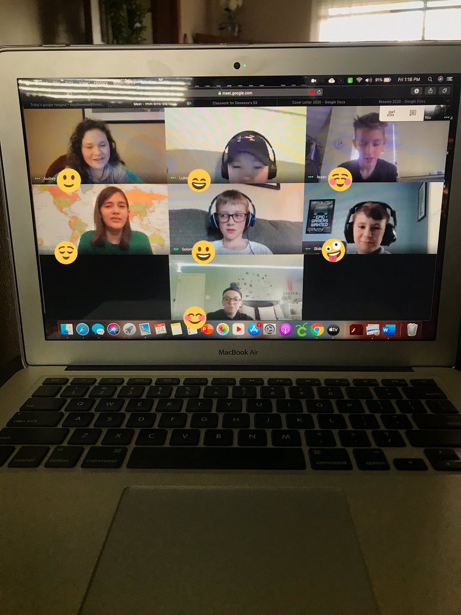 RileyNort's tweet photo. Favorite part of the day π Spent almost an hour debating goofy would you rather questions! #RelationshipsMatter #SummitBees π https://t.co/V3qQ6OLUqO