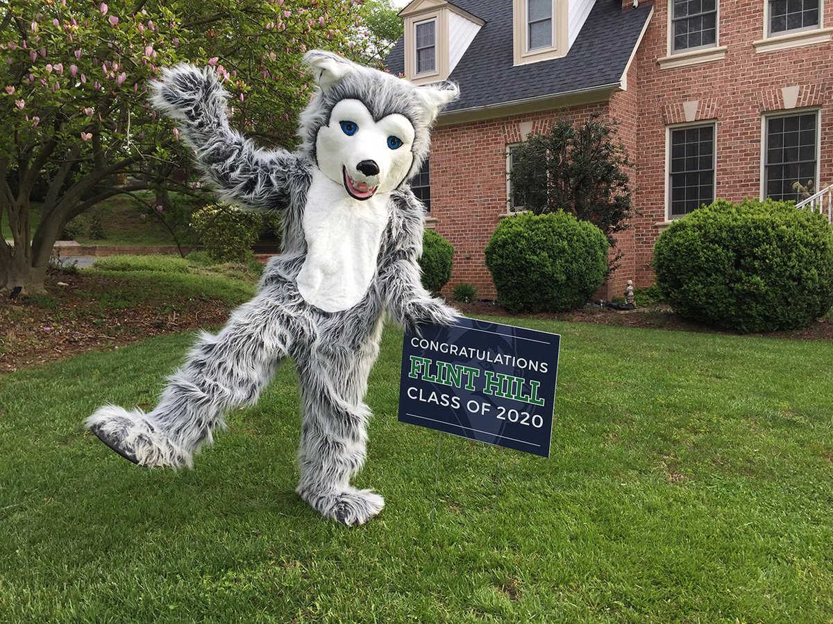 flinthillnews's tweet photo. We hope our seniors were feeling the love Thursday morning when we surprised them with their Class of 2020 yard signs. We're so proud of you and miss seeing you at school! #ConnectedHuskies https://t.co/EV2E3BxFVb