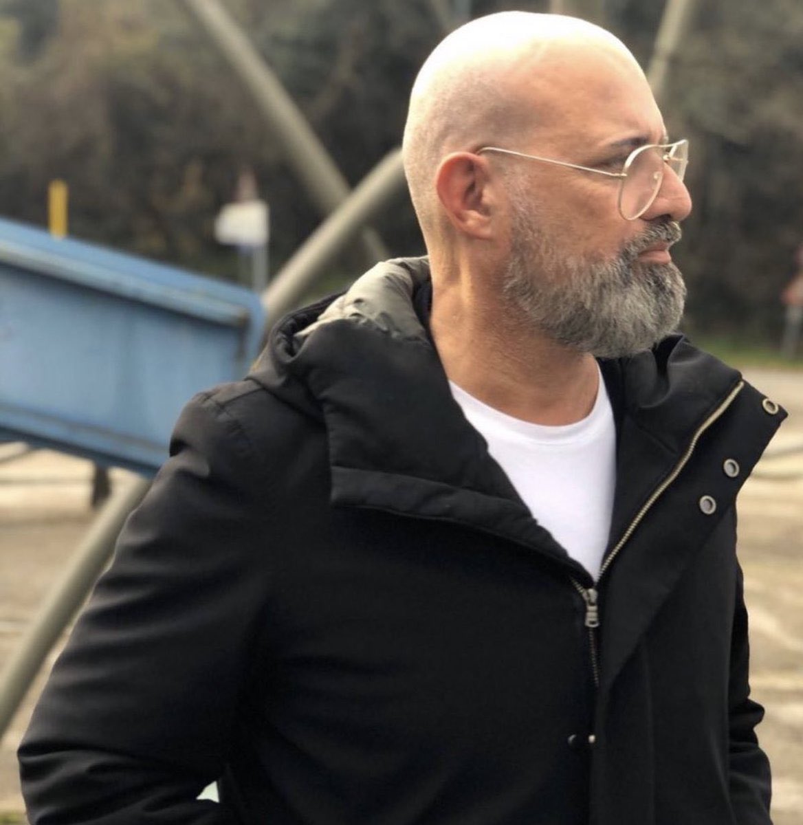 🔴 La prossima settimana altri 4milioni e mezzo di mascherine verranno consegnate gratuitamente ai cittadini dell'Emilia-Romagna (500mila per il trasporto pubblico locale) Complessivamente 8,5 milioni i dispositivi di protezione consegnati gratuitamente nelle ultime due settimane