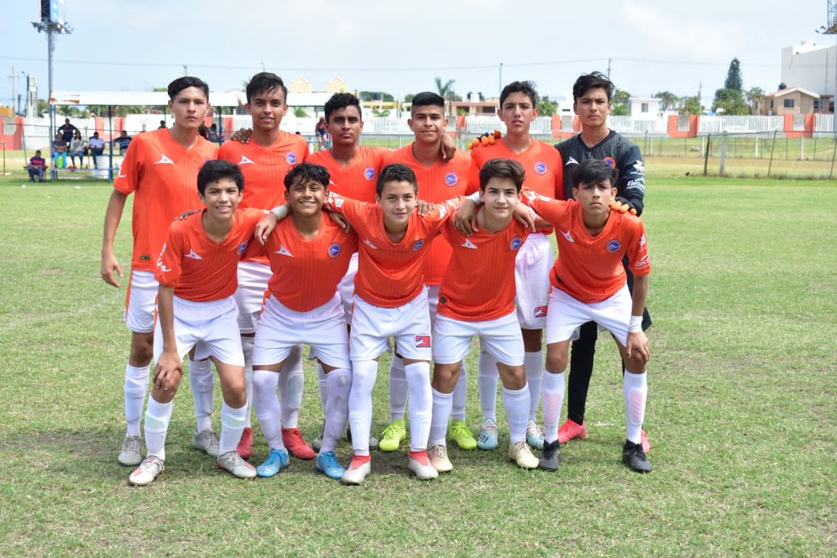 CFCorrecaminos's tweet photo. Nuestros Correcaminos en categoría Bips Bips y Juvenil A de #CopaUAT se mantienen como líderes de sus grupos tras 12 jornadas,
en espera de la reanudación del Torneo 🏆 https://t.co/xmYaCwqYvI