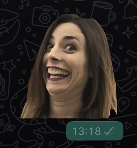 SrtaLyna's tweet photo. Gente random me dijo que otra gente más random que NO ME CONOCE les mandó este sticker mío en WhatsApp. Mira mamá soy un meme de internet https://t.co/SmcqWAFDM5