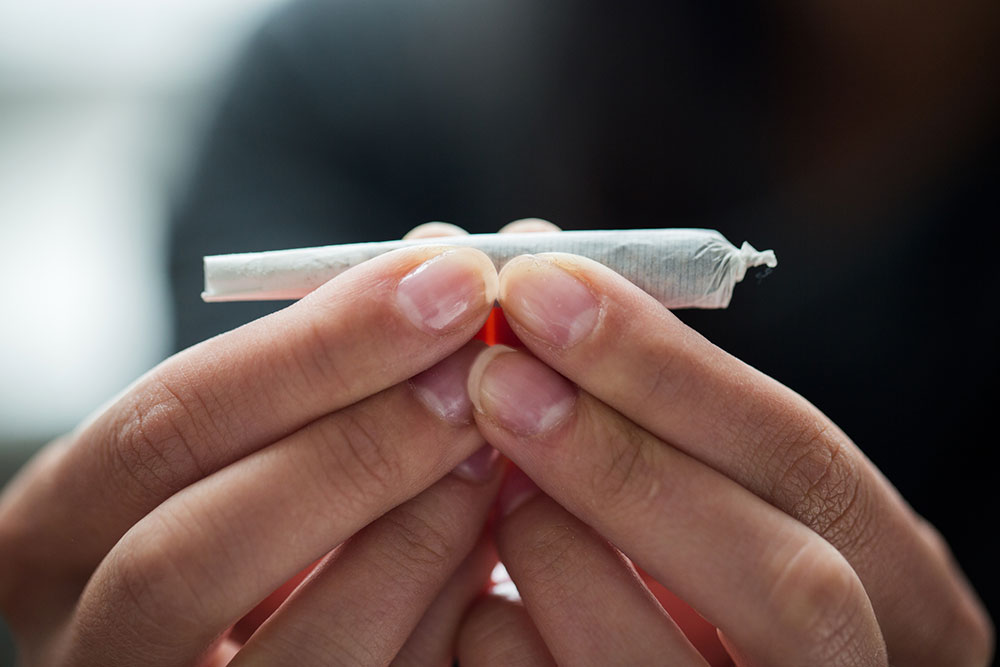 NORML's tweet photo. Cannabis exposure does not negatively impact the lungs in a manner consistent with tobacco, nor is it similarly linked to elevated rates of either COPD (or lung cancer, according a literature review published in the journal Addiction.

https://t.co/cCRfB5GxLr https://t.co/8Es3HDiPV2